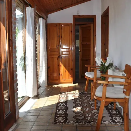 בית נופש Garden House סלצ'וק