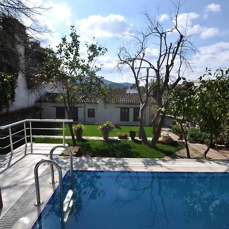 Garden House בית נופש *